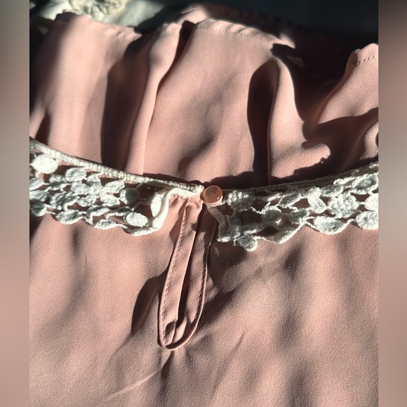 Ballerina Lace Collar Flowy Dusty Pink Top - Picture 2 of 8